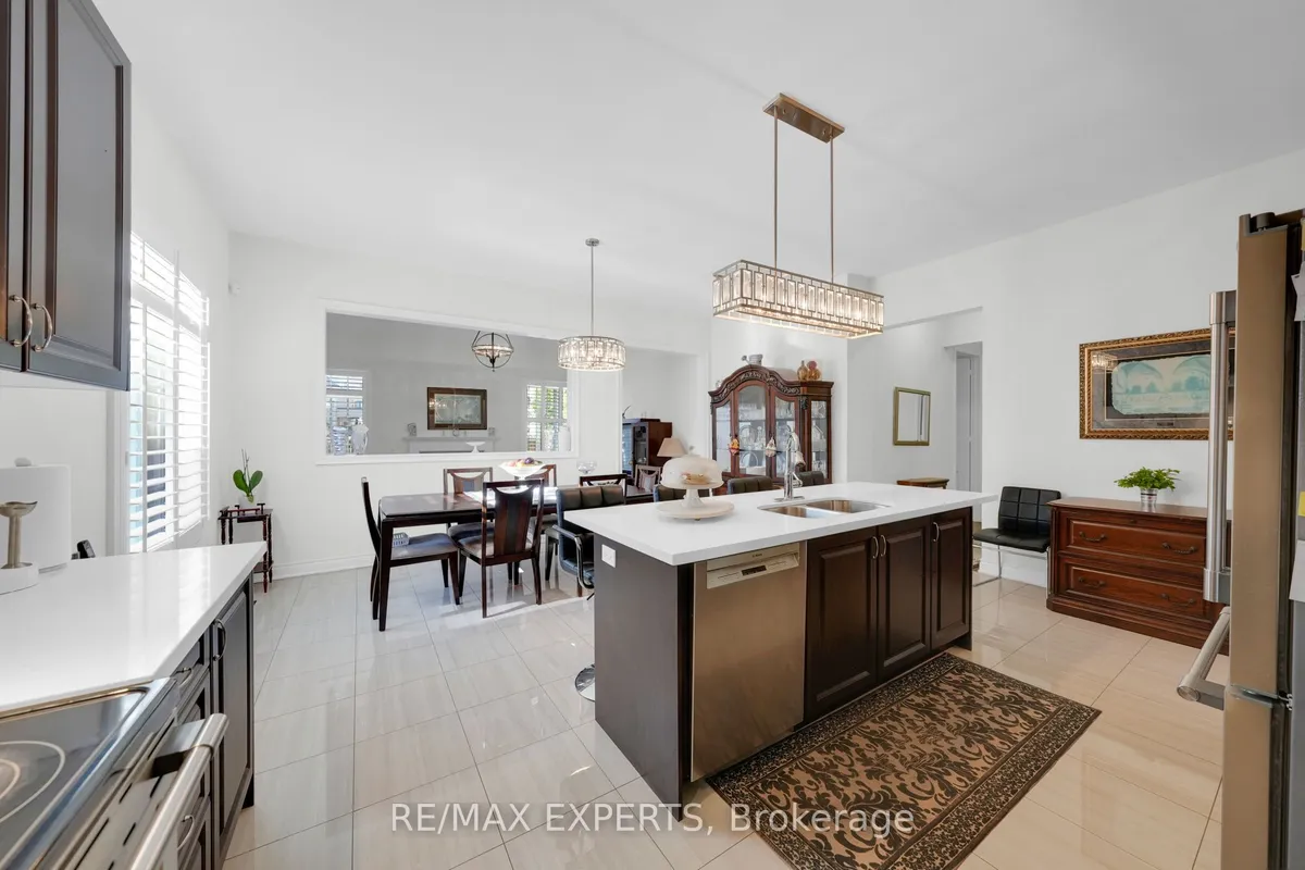 10 Falkland Road, ON L6P 4C3