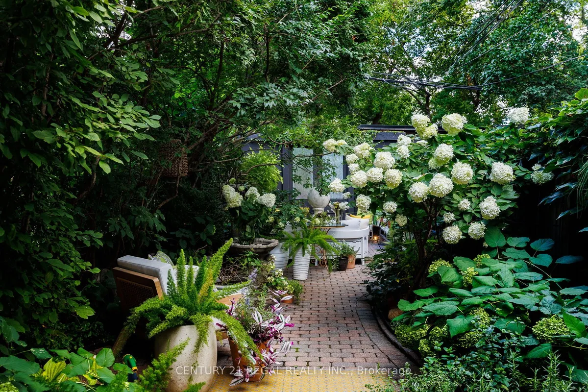 723 Durie Street, ON M6S 3H4