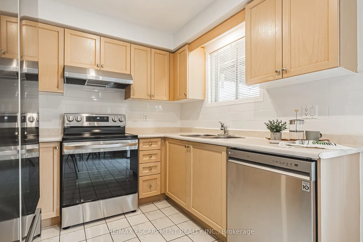 12 Summerfield Crescent, ON L6X 4L3