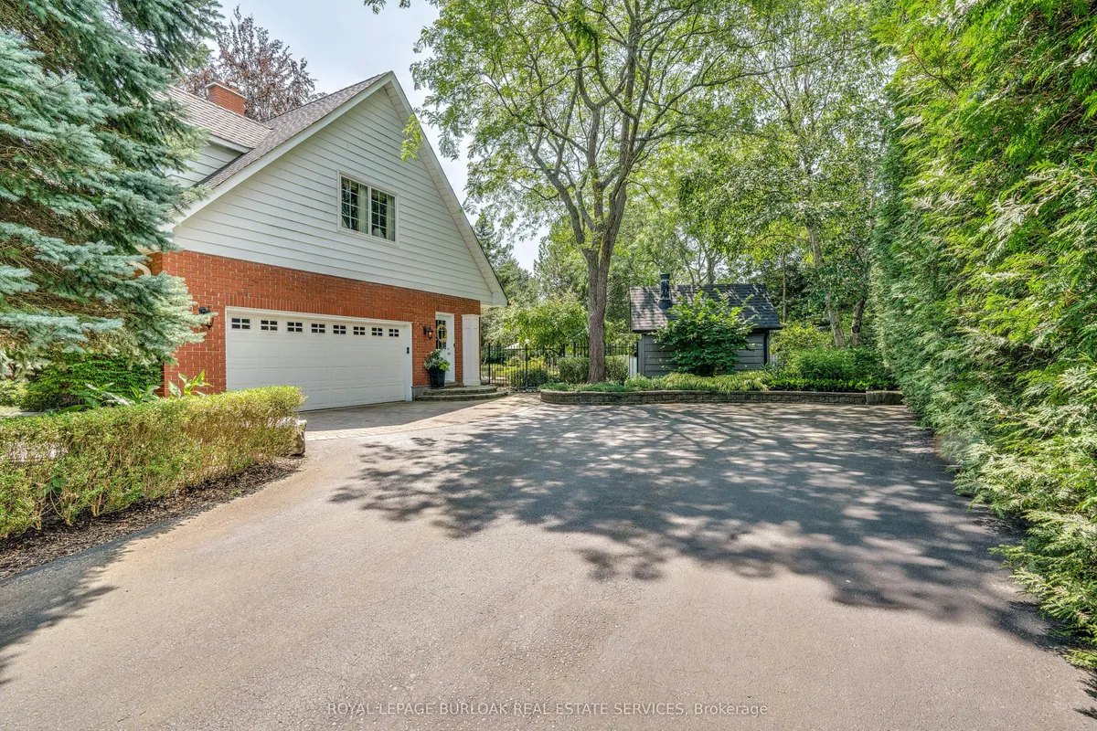 166 Maple Grove Drive, ON L6J 4V1