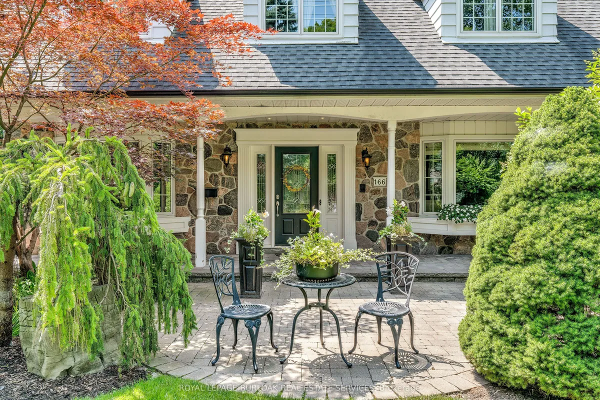 166 Maple Grove Drive, ON L6J 4V1