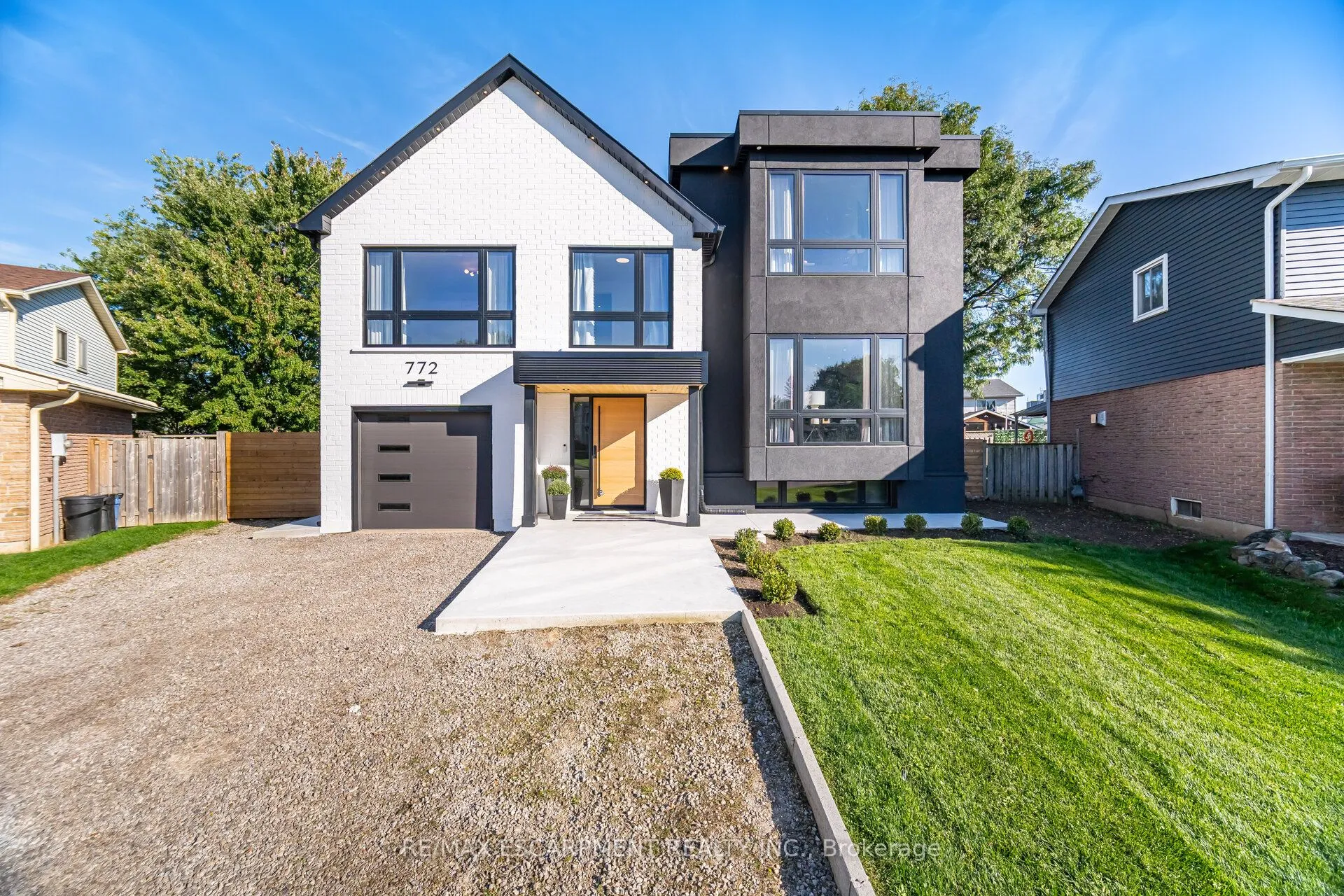 772 Banting Court, ON L9T 3M5