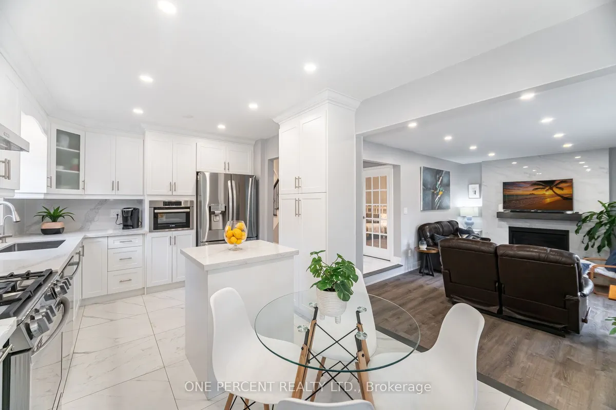 704 Bookham Crescent, ON L4Z 1T9