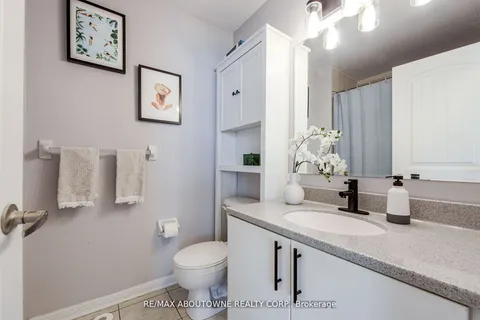 911 Deverell Place, ON L9T 0M2