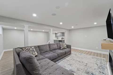 1987 Deanhome Road, ON L5J 2K6