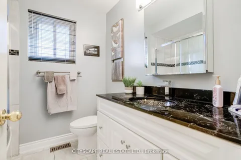 22 Jade Crescent, ON L6S 3H1