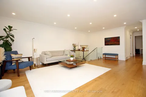 645 Castleguard Crescent, ON L7N 2W7