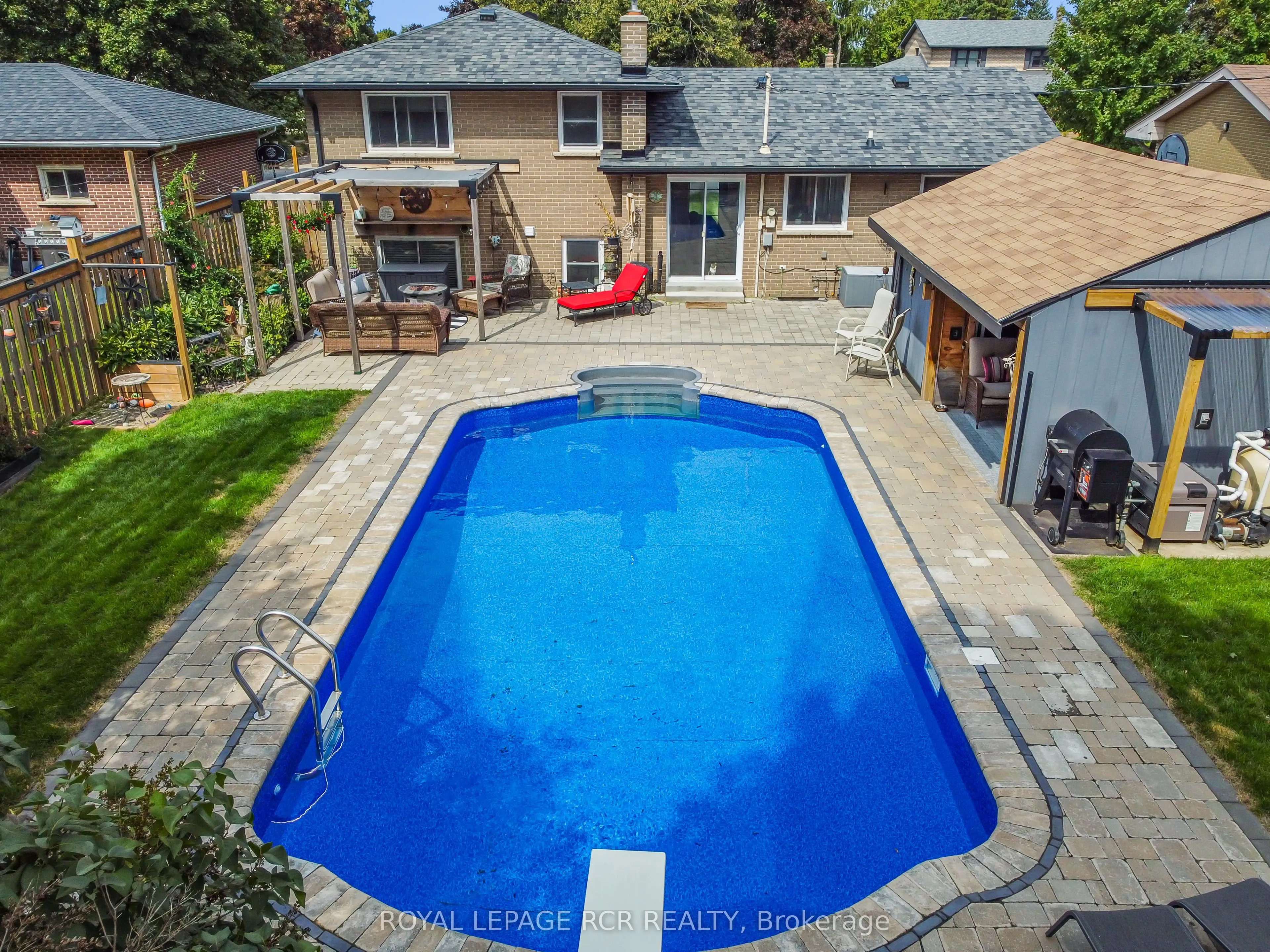 18 Westdale Avenue, ON L9W 1B7