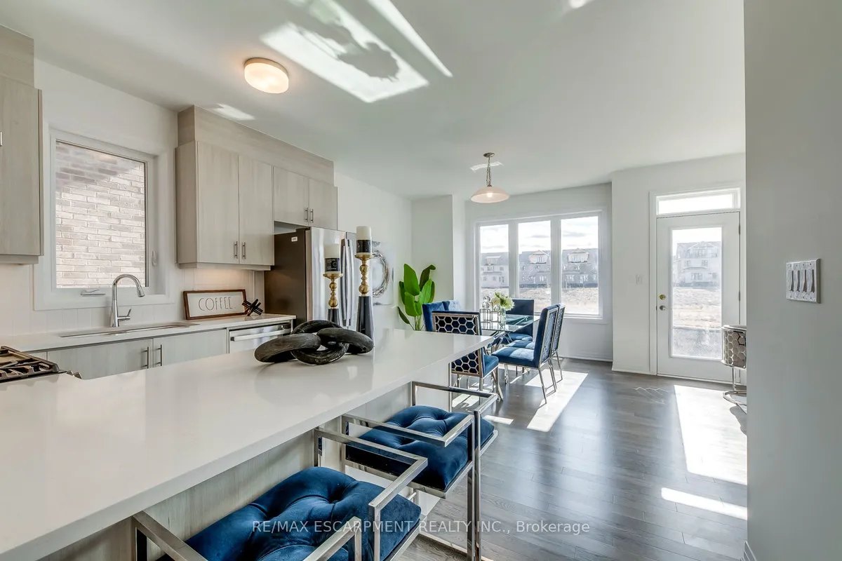 3262 Crystal Drive, ON L6M 4K1