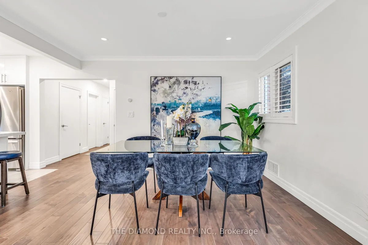 10 Cranston Road, ON M9B 3X8