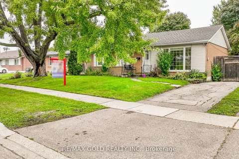 41 Aberdeen Crescent, ON L6T 2P8