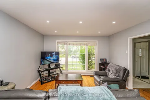 41 Aberdeen Crescent, ON L6T 2P8