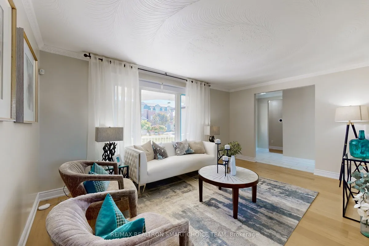 16 Frith Road, ON M3N 1G1