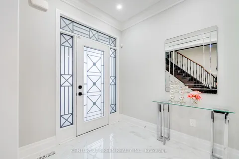 1436 Connaught Terrace, ON L9E 0B2