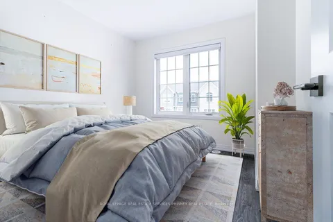 124 Stork Street, ON L6H 0X8