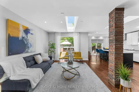 7229 Pallett Court, ON L5N 8E5