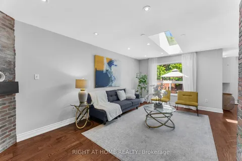 7229 Pallett Court, ON L5N 8E5