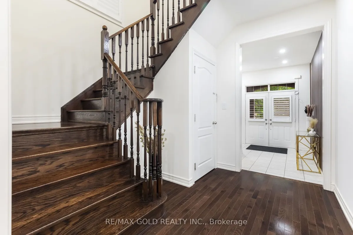 86 Humberstone Crescent, ON L7A 4C1