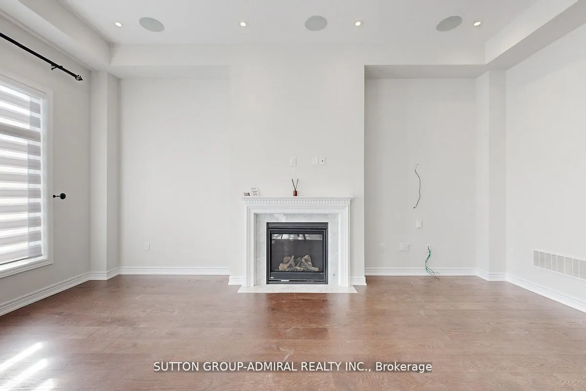 34 Carnegie Drive, ON L6H 0V8