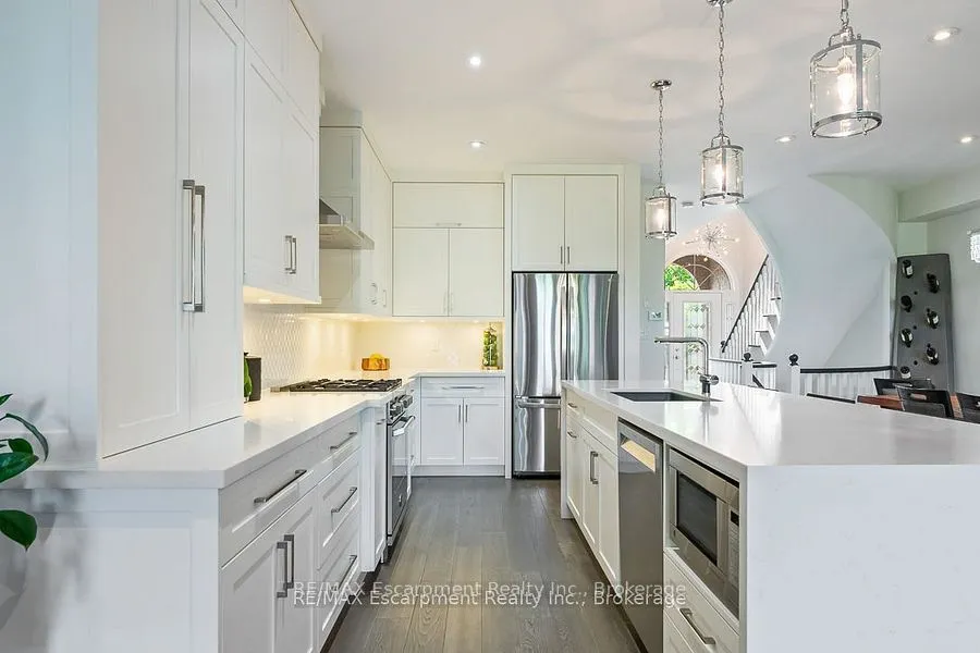 2357 Woodfield Road, ON L6H 6Y6