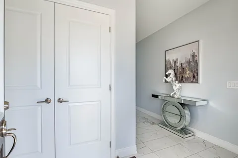 9 Sinatra Street, ON L6R 4B1