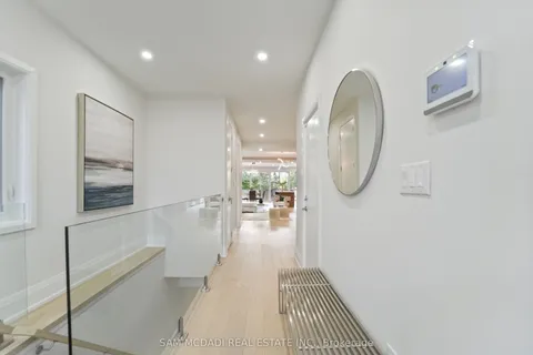 11B Maple Avenue, ON L5H 2R9