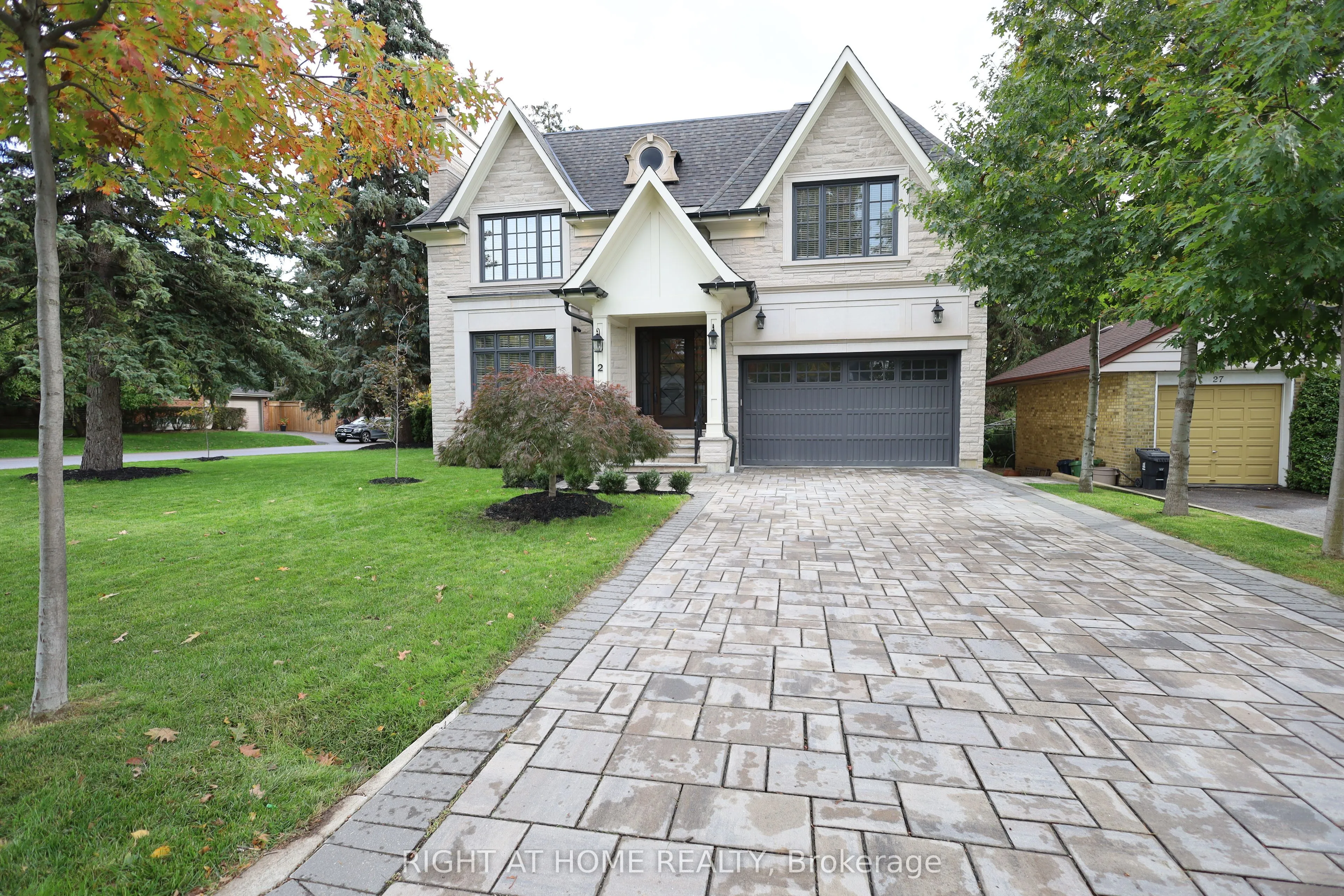 2 Finchley Road, ON M9A 2X3