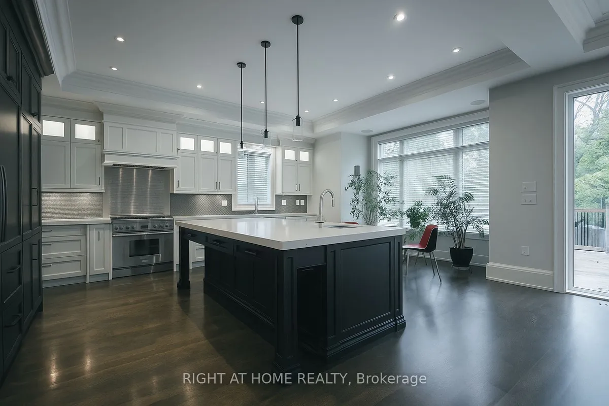 2 Finchley Road, ON M9A 2X3