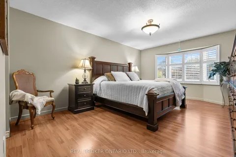 18 Mansfield Street, ON L6S 2Y4