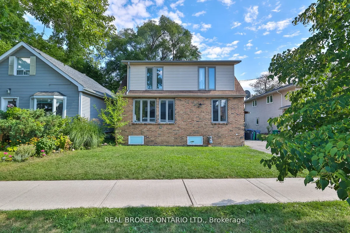 446 Orano Avenue, ON L5G 2B9