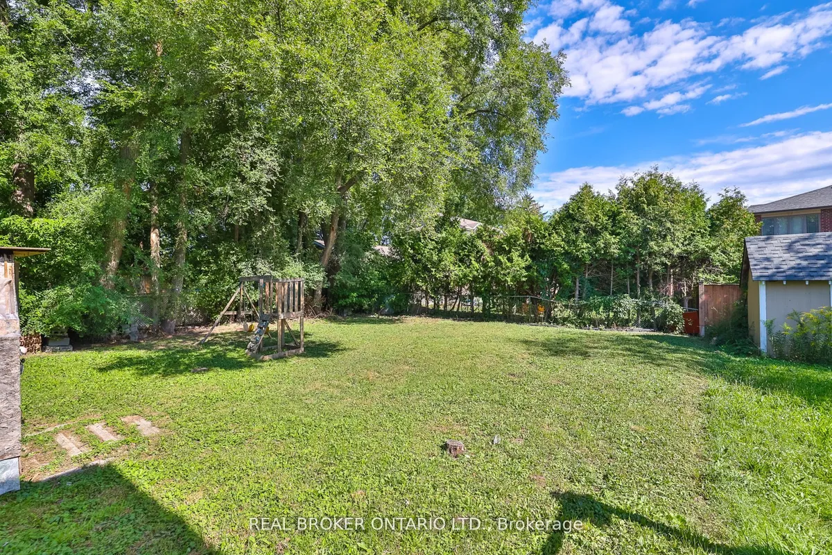 446 Orano Avenue, ON L5G 2B9