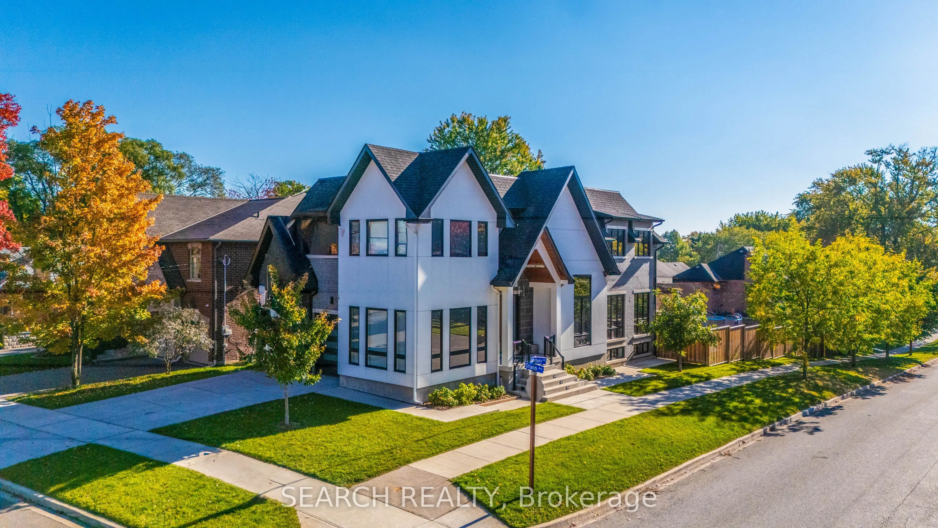 1297 Canterbury Road, ON L5G 4A8