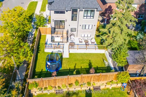 1297 Canterbury Road, ON L5G 4A8