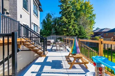 1297 Canterbury Road, ON L5G 4A8