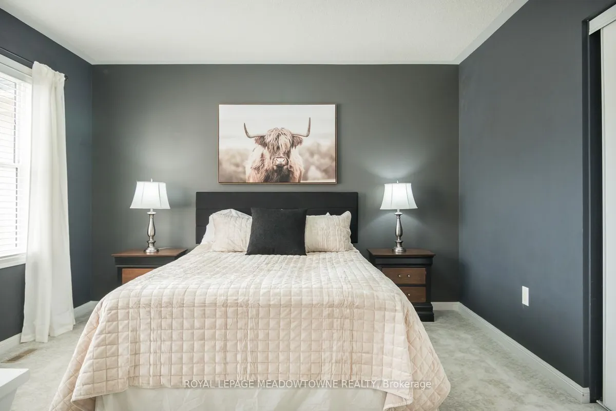 720 Lingen Crescent, ON L9T 0E5