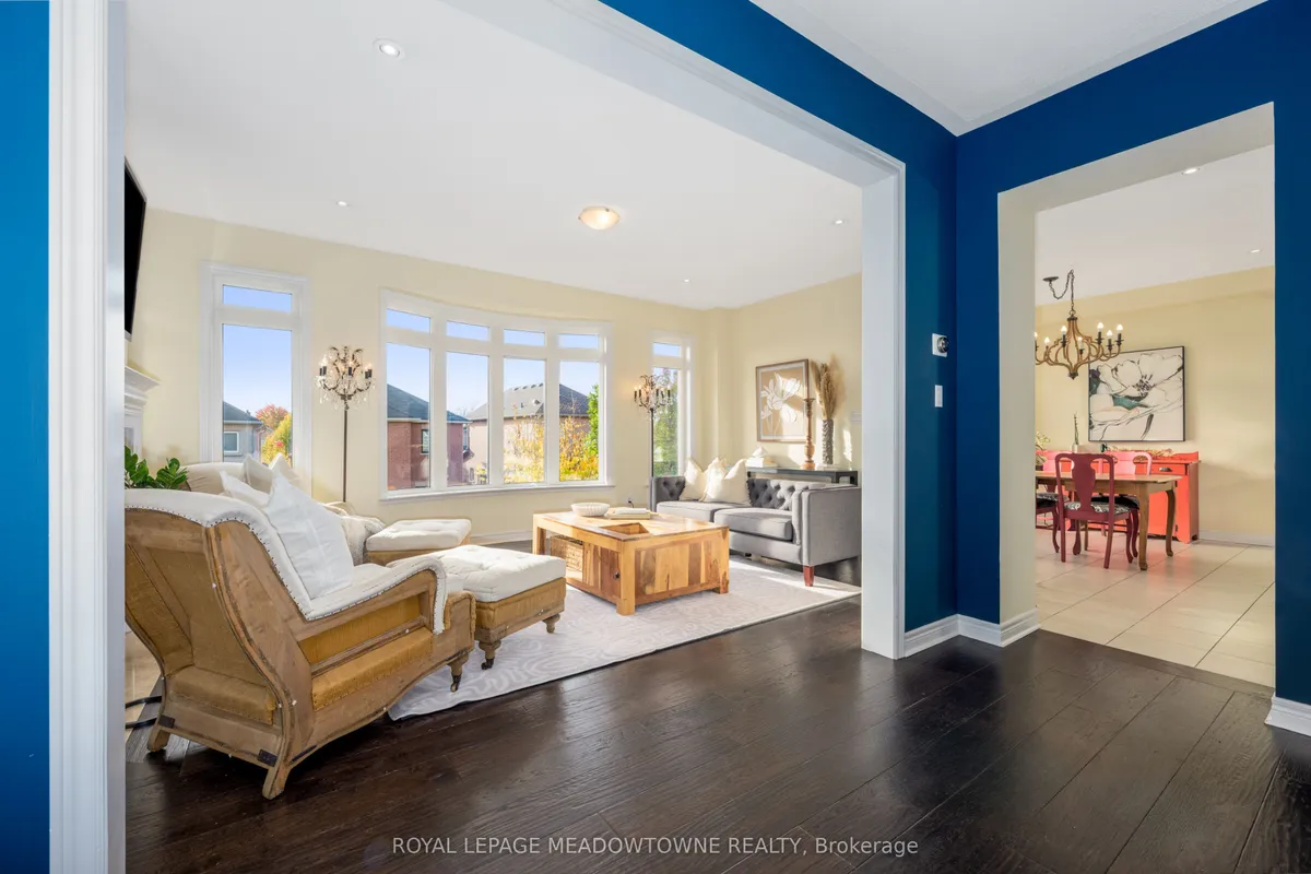 297 Eaton Street, ON L7G 6N7