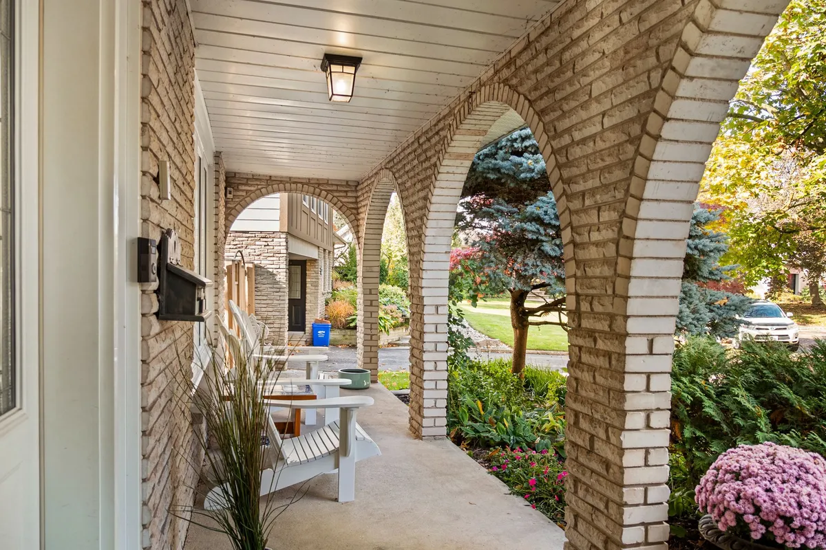 2480 Waterford Street, ON L6L 5E6