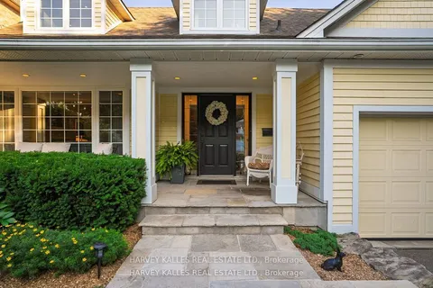 17 Elstree Road, ON M9A 3Y9