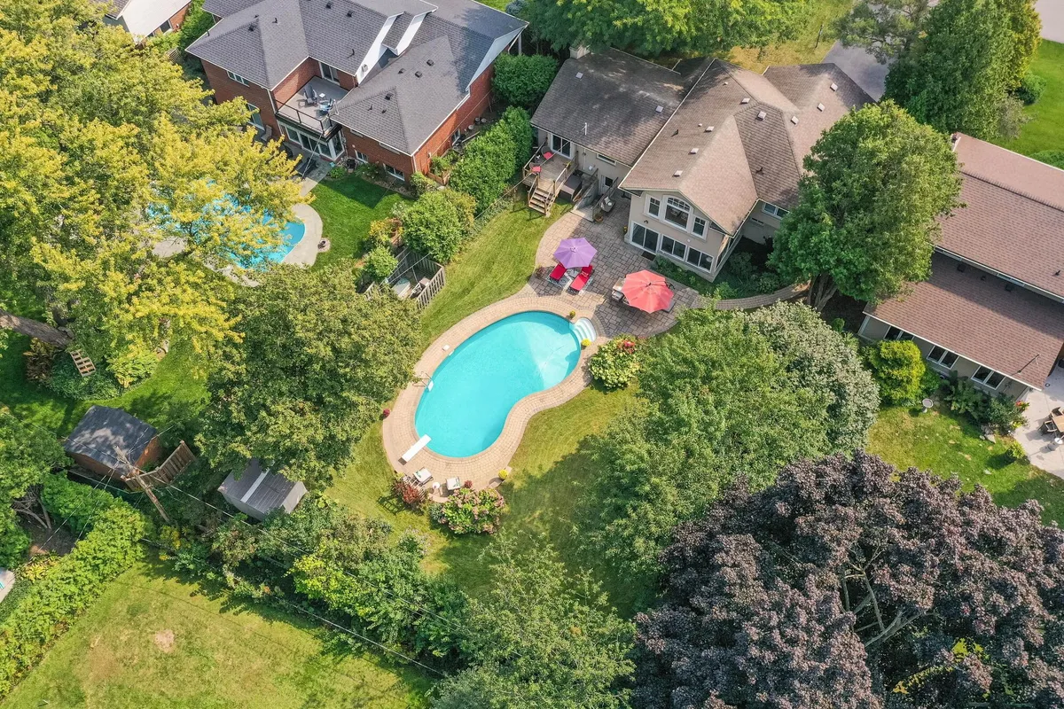 1465 Shamrock Lane, ON L6L 1R1