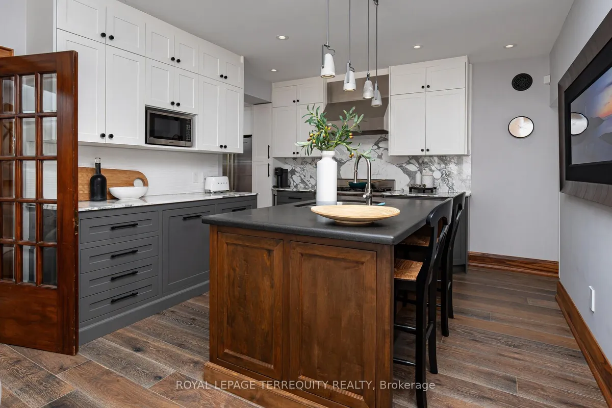 59 Baby Point Road, ON M6S 2G4