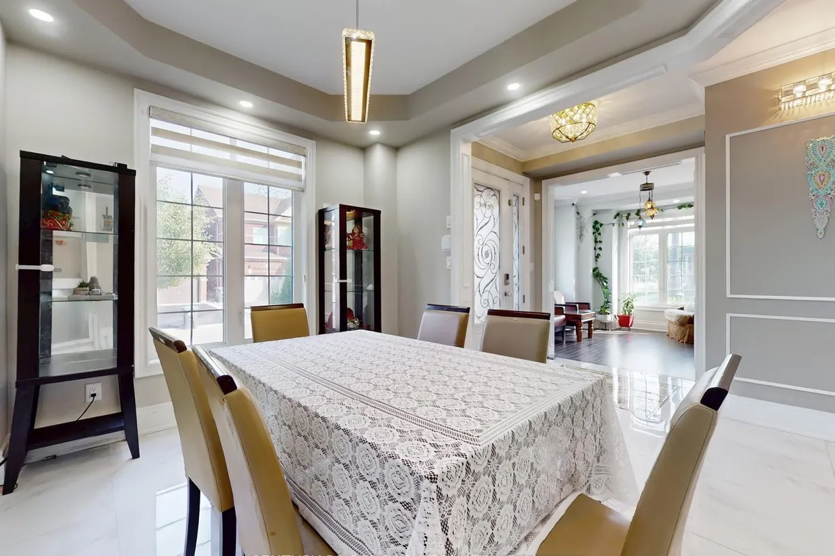 96 Humberstone Crescent, ON L7A 4B8