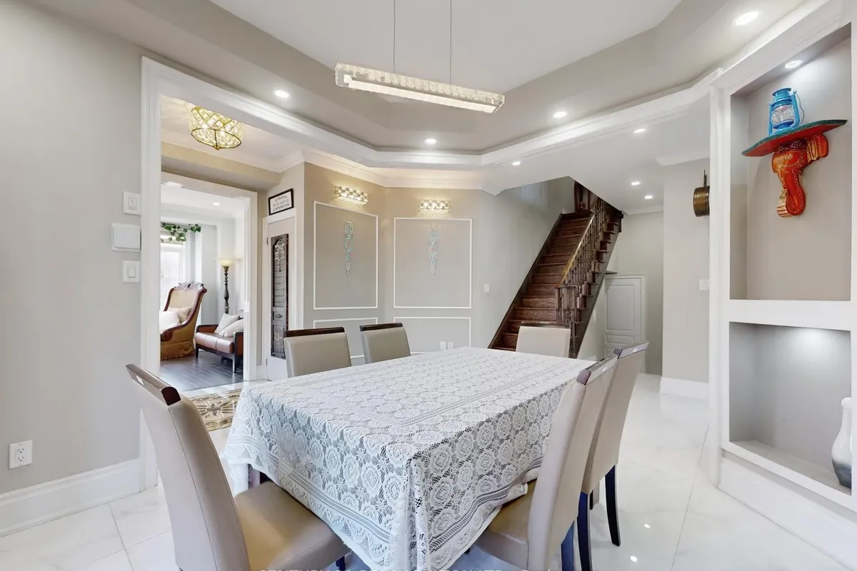 96 Humberstone Crescent, ON L7A 4B8