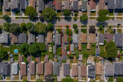 43 Trueman Avenue, ON M8Z 5A3