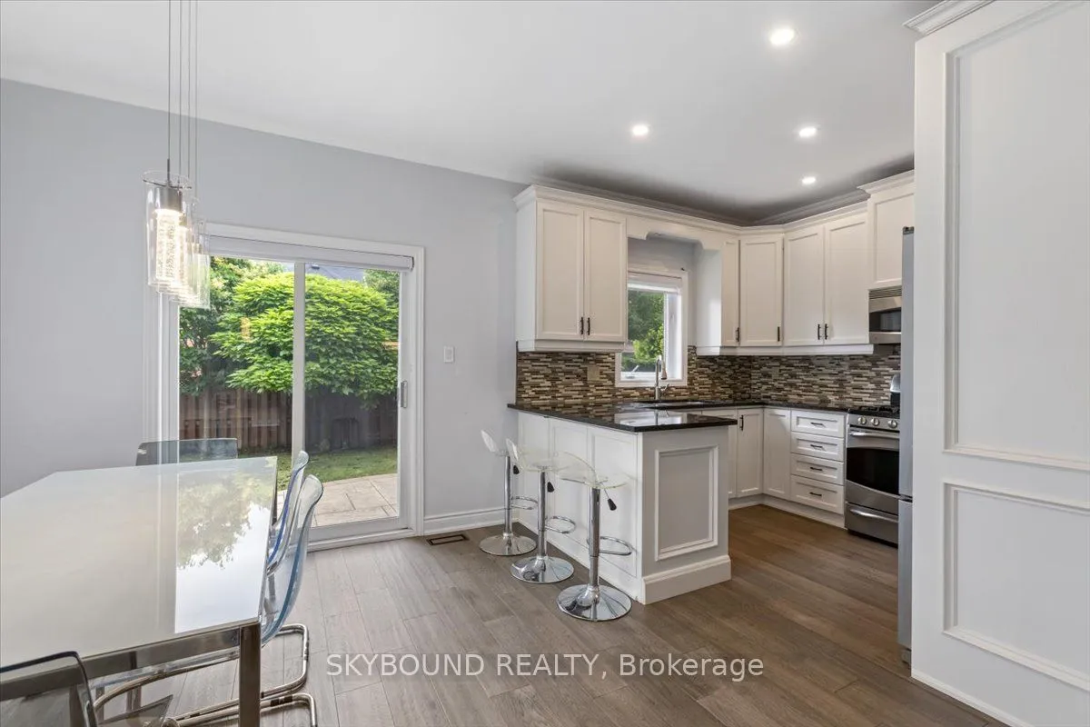 5 Chaplin Crescent, ON L7G 5Y4