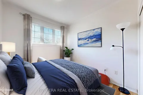 624 Rossellini Drive, ON L5W 1M3