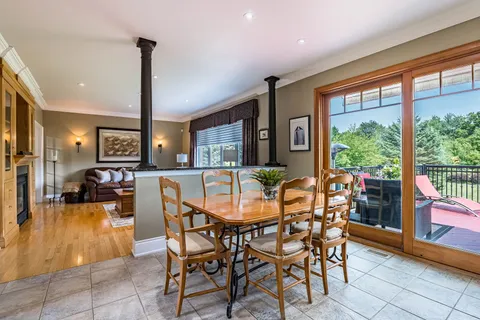 8 Deer Run Crescent, ON L7J 2L7