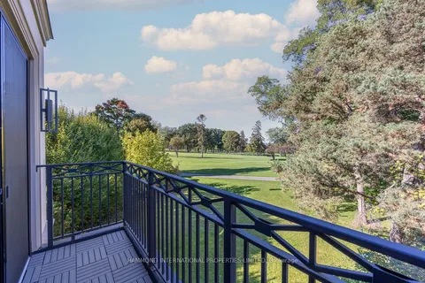 4 Braywin Drive, ON M9P 2P1