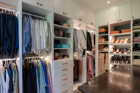 4 Braywin Drive, ON M9P 2P1