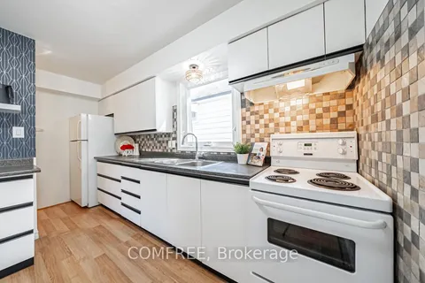 1089 Meredith Avenue, ON L5E 2C8