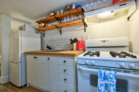 325 Westmoreland Avenue, ON M6H 3A6